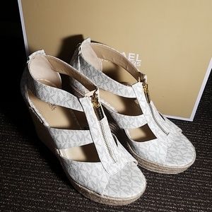 (S1)Michael Kors Damita Wedge